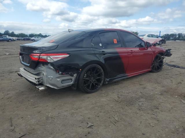 4T1B11HK4JU645323 - 2018 TOYOTA CAMRY L RED photo 3