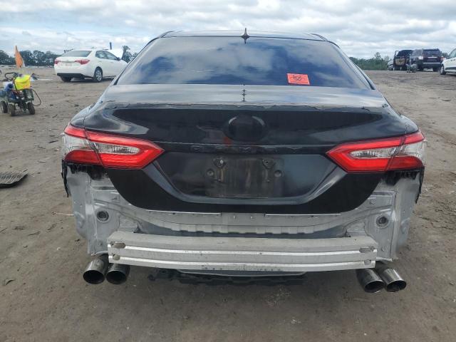 4T1B11HK4JU645323 - 2018 TOYOTA CAMRY L RED photo 6