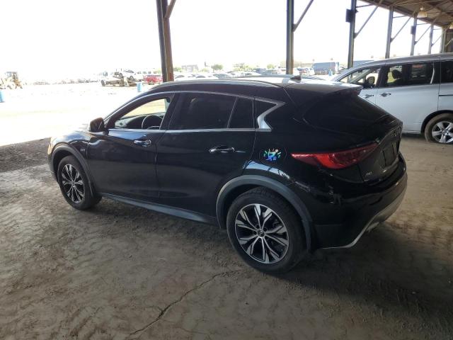 SJKCH5CR3JA056519 - 2018 INFINITI QX30 BASE BLACK photo 2