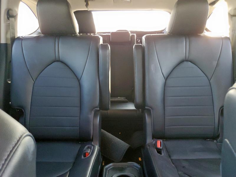 5TDGZRAH6NS539434 - 2022 TOYOTA HIGHLANDER XLE შავი ფოტო 10