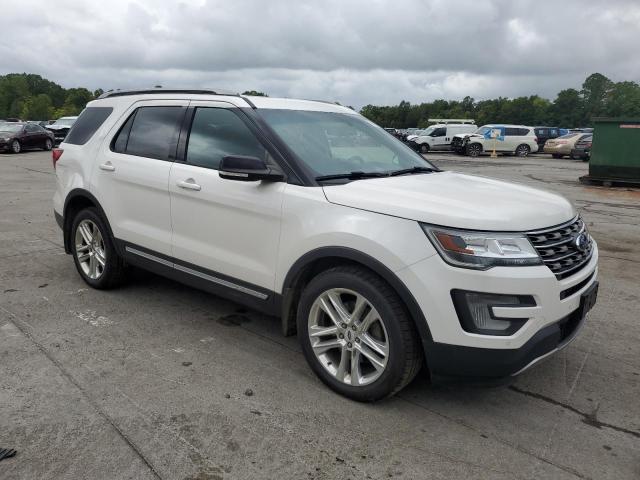 1FM5K8D80HGB36898 - 2017 FORD EXPLORER XLT WHITE photo 4