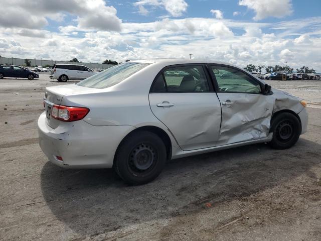 JTDBU4EE6B9155515 - 2011 TOYOTA COROLLA BASE Արծաթագույն լուսանկար 3