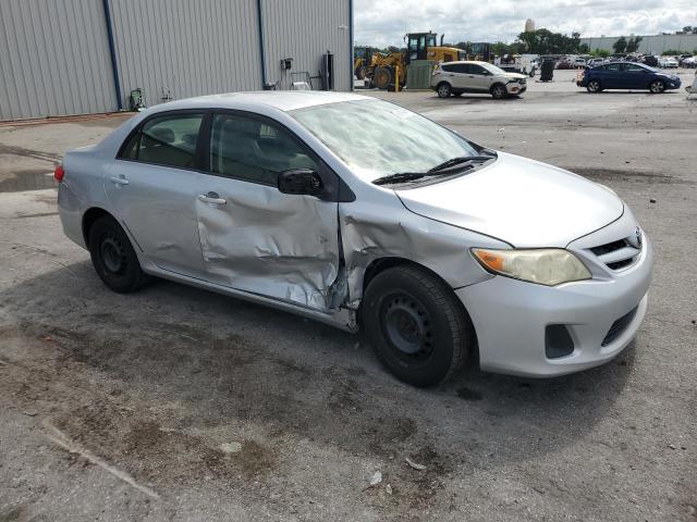 JTDBU4EE6B9155515 - 2011 TOYOTA COROLLA BASE Արծաթագույն լուսանկար 4