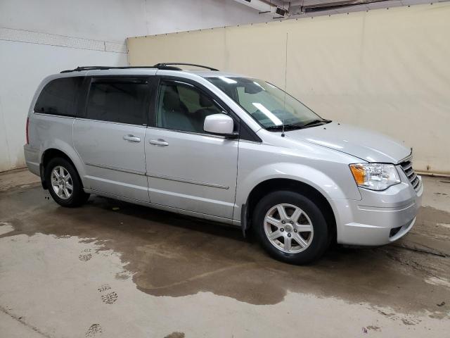 2A4RR5D17AR351180 - 2010 CHRYSLER TOWN & COU TOURING SILVER photo 4