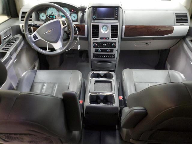 2A4RR5D17AR351180 - 2010 CHRYSLER TOWN & COU TOURING SILVER photo 8