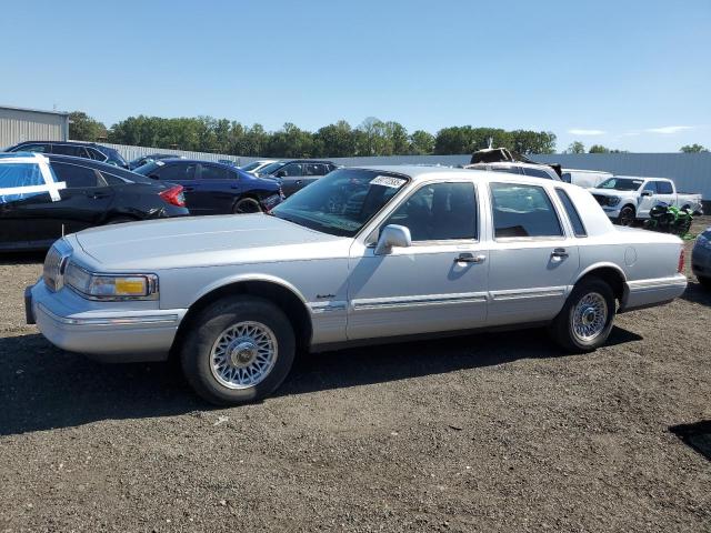 1997 LINCOLN TOWN CAR EXECUTIVE, 