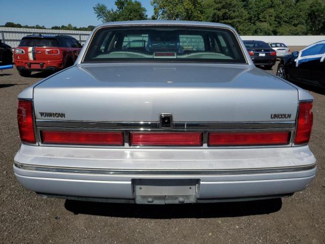 1LNLM81W6VY677089 - 1997 LINCOLN TOWN CAR EXECUTIVE SILVER photo 6