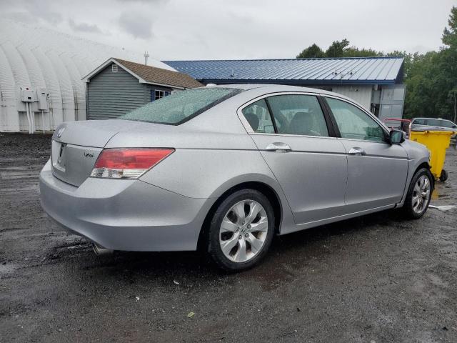 1HGCP3F87AA019794 - 2010 HONDA ACCORD EXL SILVER photo 3