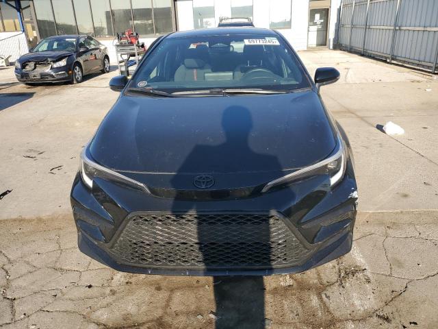 5YFS4MCE2RP208234 - 2024 TOYOTA COROLLA SE BLACK photo 5