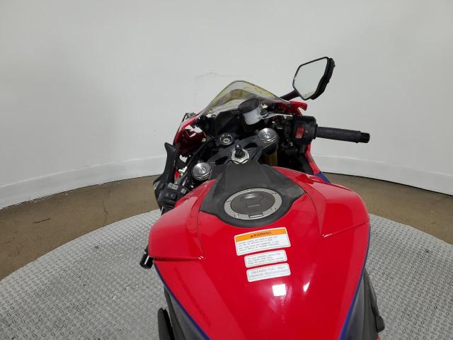 JH2SC775XPK600198 - 2023 HONDA CBR1000 RA RED photo 7