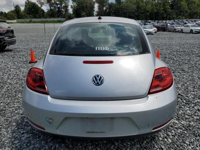 3VWFP7AT0CM615654 - 2012 VOLKSWAGEN BEETLE SILVER photo 6