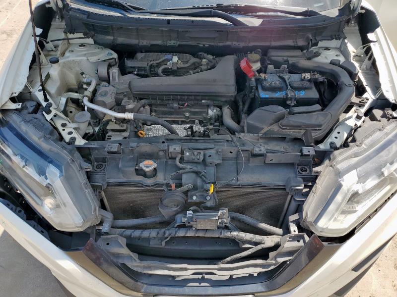 JN8AT2MT0HW380420 - 2017 NISSAN ROGUE S WHITE photo 12