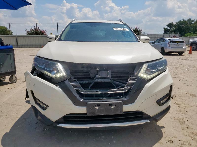 JN8AT2MT0HW380420 - 2017 NISSAN ROGUE S WHITE photo 5