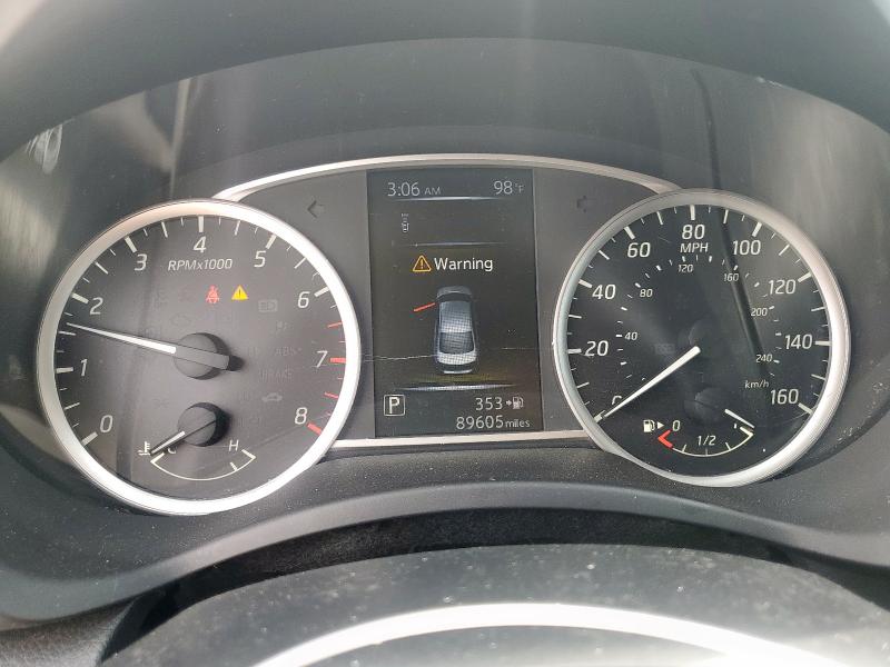 3N1AB7AP7JY320378 - 2018 NISSAN SENTRA S შავი ფოტო 9