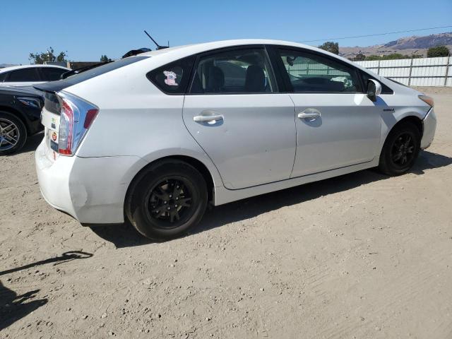 JTDKN3DU3D5666075 - 2013 TOYOTA PRIUS 白色 照片 3
