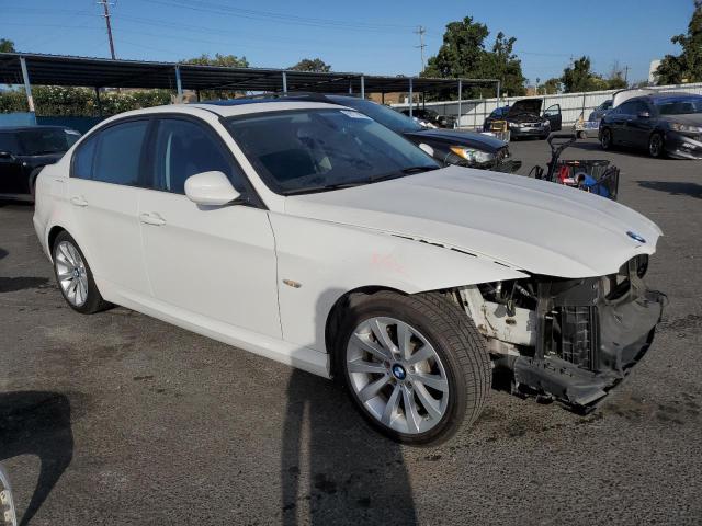 WBAPH7C59BE680300 - 2011 BMW 328 I WHITE photo 4