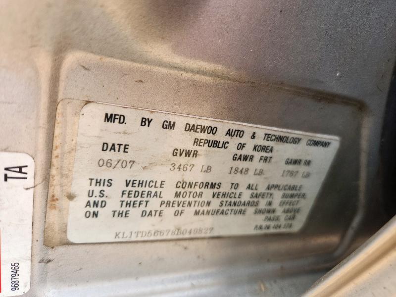 KL1TD56678B049827 - 2008 CHEVROLET AVEO BASE SILVER photo 12