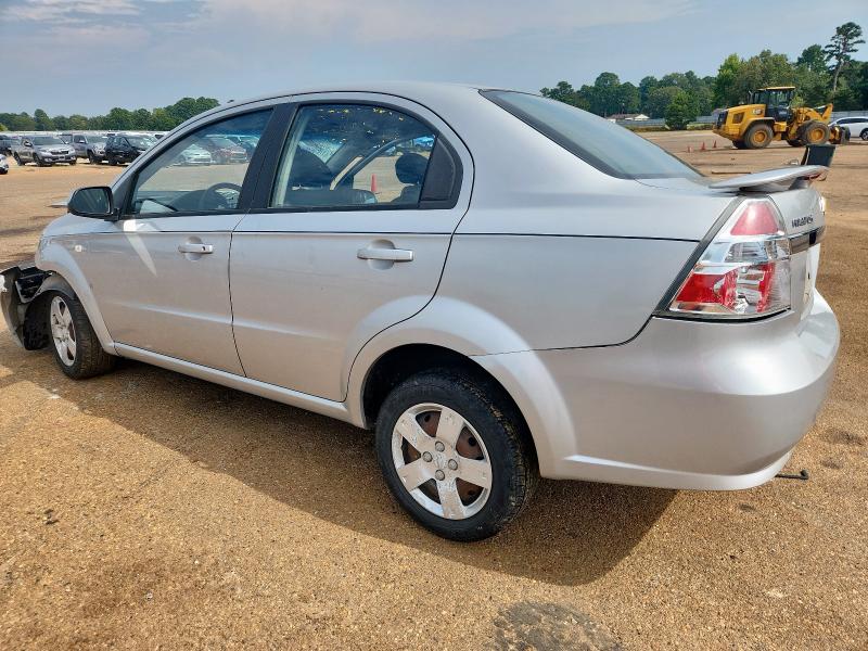 KL1TD56678B049827 - 2008 CHEVROLET AVEO BASE SILVER photo 2