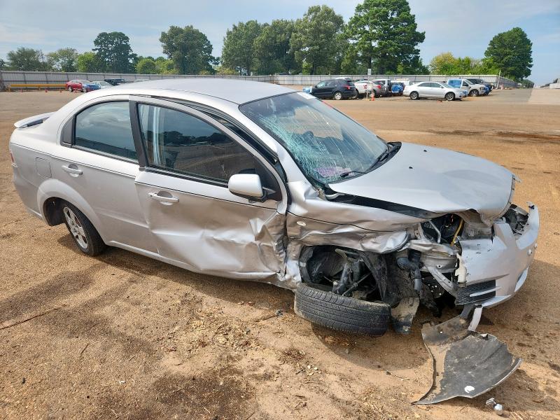 KL1TD56678B049827 - 2008 CHEVROLET AVEO BASE SILVER photo 4