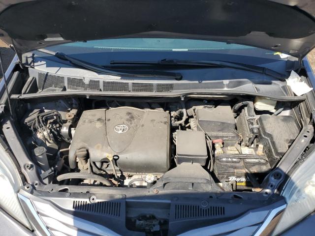 5TDDZ3DC5HS149543 - 2017 TOYOTA SIENNA XLE ნაცრისფერი ფოტო 12
