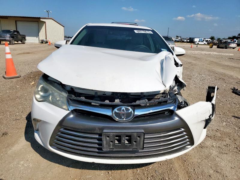 4T4BF1FK5FR504598 - 2015 TOYOTA CAMRY LE თეთრი ფოტო 5