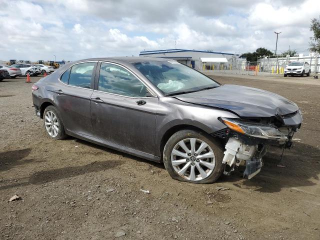 4T1C11AK3LU909391 - 2020 TOYOTA CAMRY LE GRAY photo 4