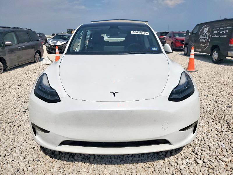 7SAYGDEE4PA118817 - 2023 TESLA MODEL Y WHITE photo 5