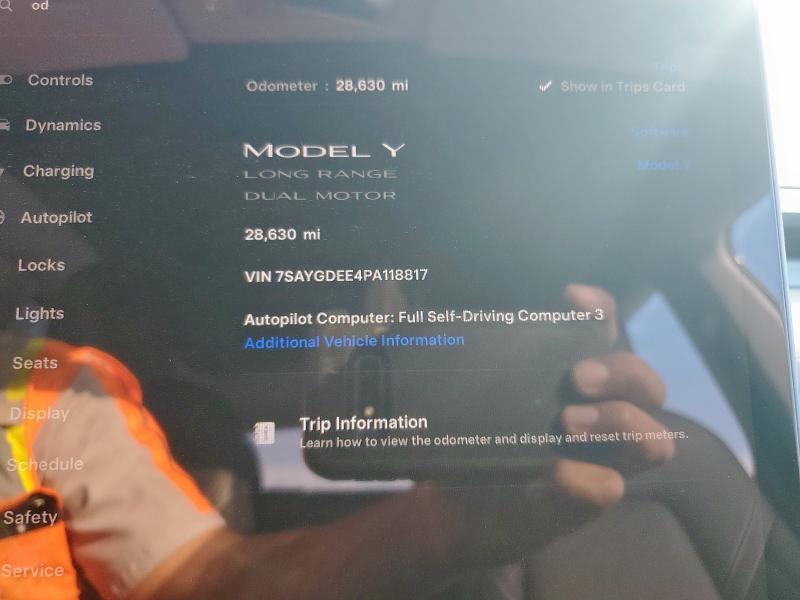 7SAYGDEE4PA118817 - 2023 TESLA MODEL Y WHITE photo 9