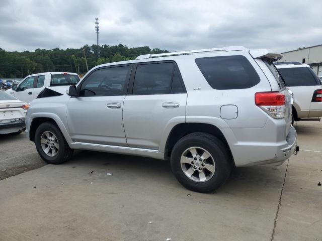 JTEBU5JR2C5110025 - 2012 TOYOTA 4RUNNER SR5 SILVER photo 2