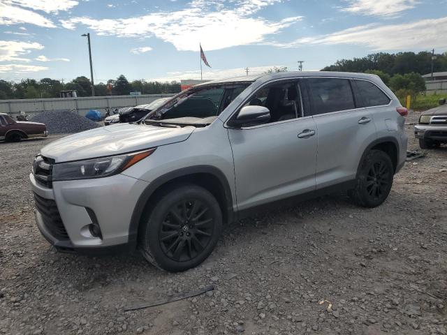 2019 TOYOTA HIGHLANDER SE, 