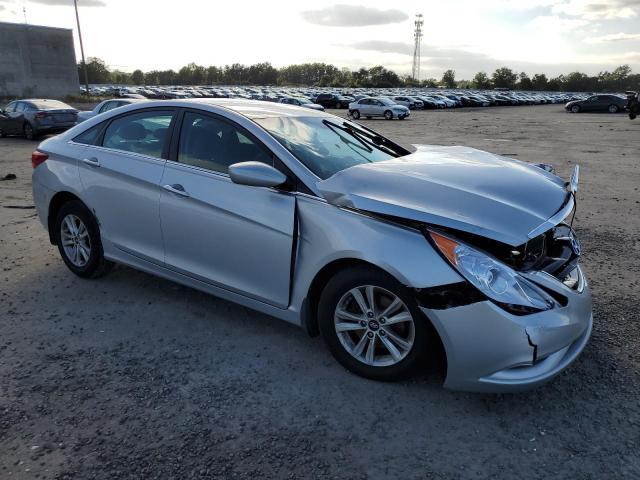 5NPEB4AC9CH444971 - 2012 HYUNDAI SONATA GLS SILVER photo 4