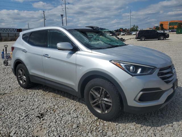 5XYZTDLB7HG493085 - 2017 HYUNDAI SANTA FE S SILVER photo 4