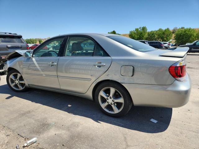 4T1BA30K85U054280 - 2005 TOYOTA CAMRY SE Gümüş foto 2