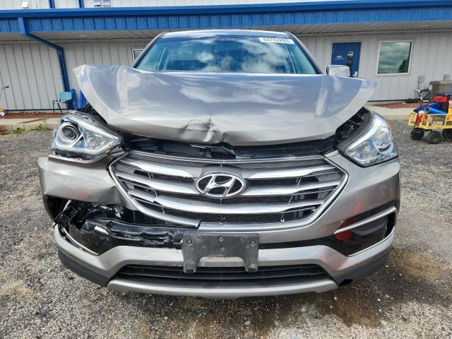 5XYZTDLB0HG441409 - 2017 HYUNDAI SANTA FE S GRAY photo 5