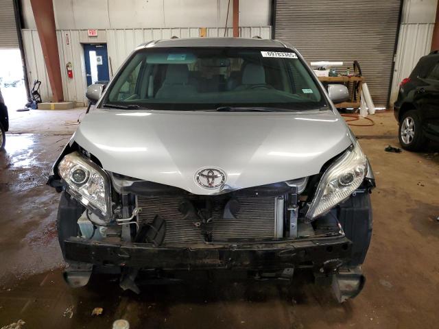 5TDKK3DC6GS740944 - 2016 TOYOTA SIENNA LE ვერცხლისფერი ფოტო 5