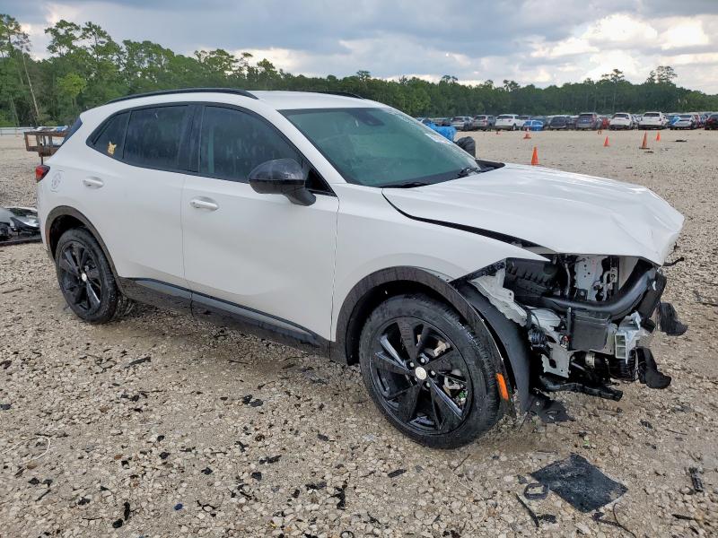 LRBAZLR45MD191431 - 2021 BUICK ENVISION PREFERRED WHITE photo 4