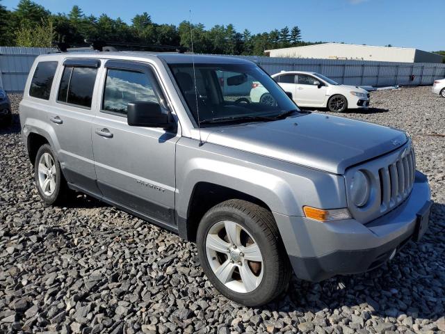 1C4NJRFB2ED793110 - 2014 JEEP PATRIOT LATITUDE SILVER photo 4