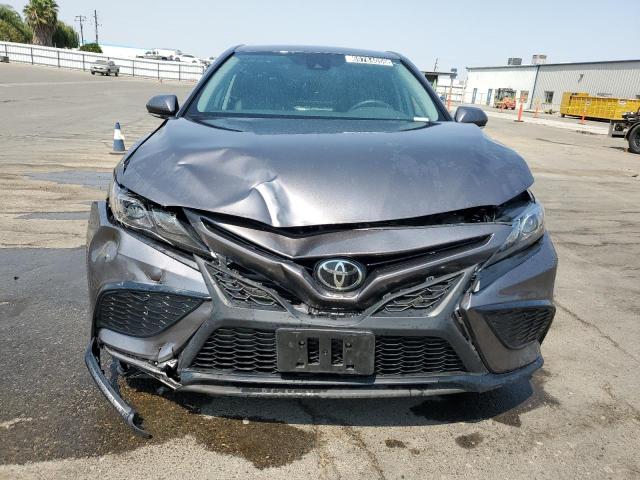 4T1G11AK3RU253395 - 2024 TOYOTA CAMRY SE NIGHT SHADE GRAY photo 5