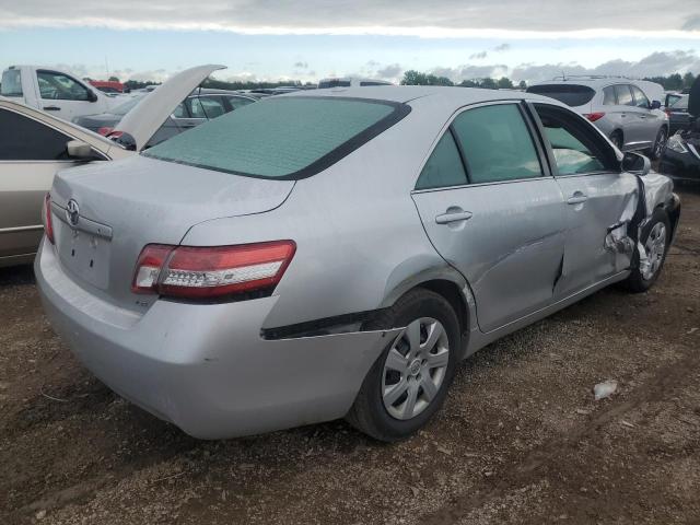 4T4BF3EK3AR071725 - 2010 TOYOTA CAMRY BASE ვერცხლისფერი ფოტო 3