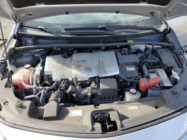 JTDKARFP8J3075950 - 2018 TOYOTA PRIUS PRIM 银色 照片 11