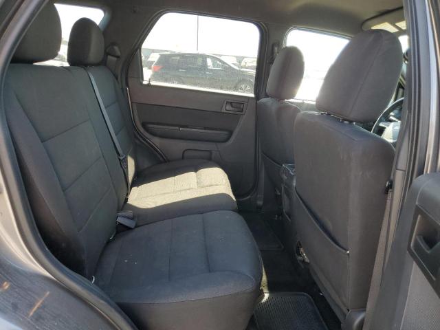 1FMCU9D73CKC47918 - 2012 FORD ESCAPE XLT GRAY photo 11