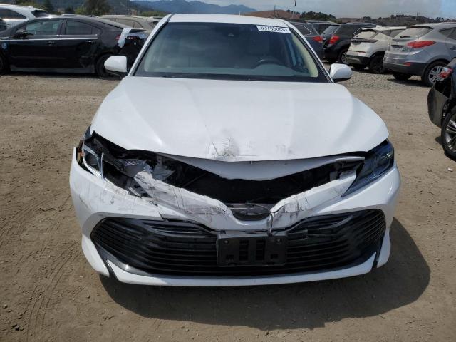 4T1B31HK9KU006785 - 2019 TOYOTA CAMRY LE WHITE photo 5