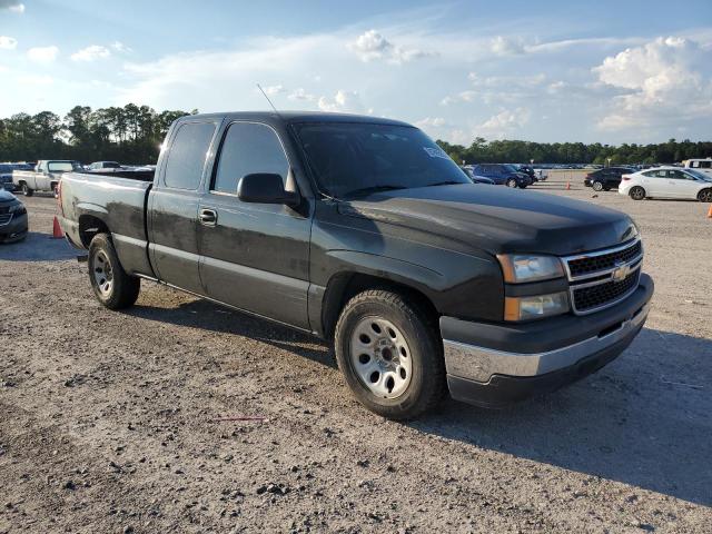 1GCEC19X57Z124578 - 2007 CHEVROLET SILVERADO C1500 CLASSIC BLACK photo 4