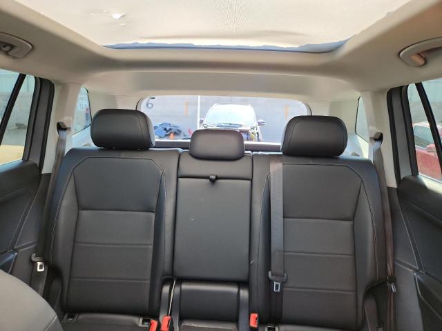 3VV2B7AX0KM102987 - 2019 VOLKSWAGEN TIGUAN SE Srebrny zdjęcie 10