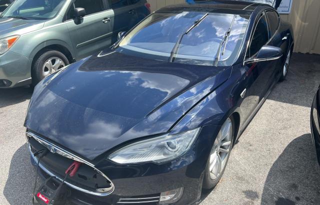 5YJSA1CN5DFP13308 - 2013 TESLA MODEL S Niebieski zdjęcie 2