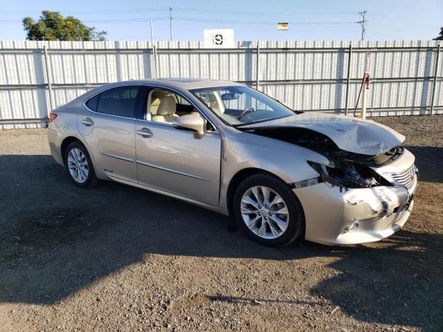 JTHBW1GG2E2073994 - 2014 LEXUS ES 300H GOLD photo 4