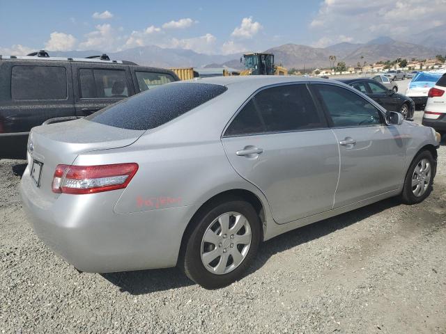 4T4BF3EK1AR083114 - 2010 TOYOTA CAMRY BASE SILVER photo 3