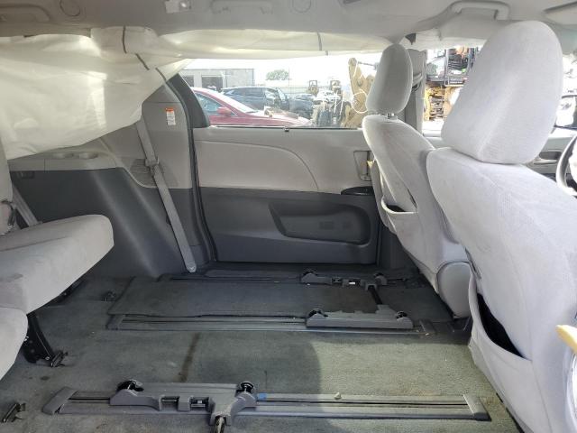 5TDJK3DC6FS124848 - 2015 TOYOTA SIENNA LE BLACK photo 11