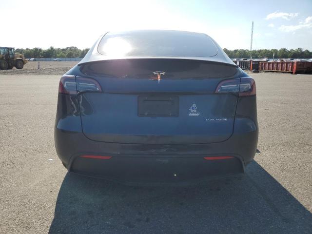 7SAYGDEFXRA263288 - 2024 TESLA MODEL Y GRAY photo 6