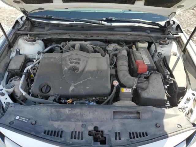 4T1BZ1HK6JU001668 - 2018 TOYOTA CAMRY XSE WHITE photo 11